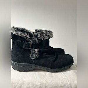 Khombu Black Faux Fur Winter Boots